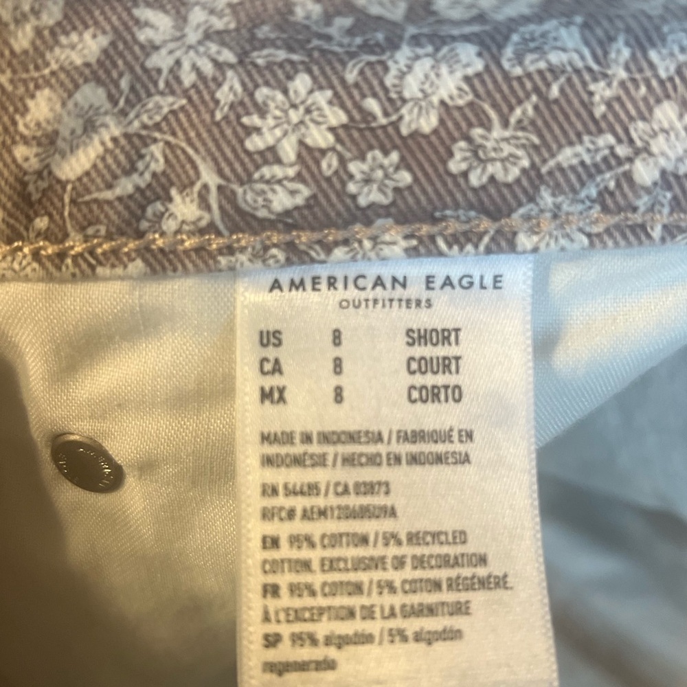 American Eagle Outfitters Straight Leg Floral Print Jeans in Light Gray - Picture 7 of 8